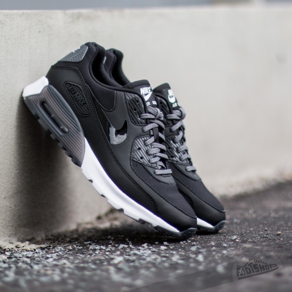 Nike Air Max 90 Womens black white sz.6 Nike Air Max 90 Womens black white sz.6